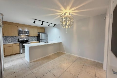 Touwnhouse à louer à West Palm Beach, Floride: 2 chambres, 114.83 m2 № 2434372 - photo 16