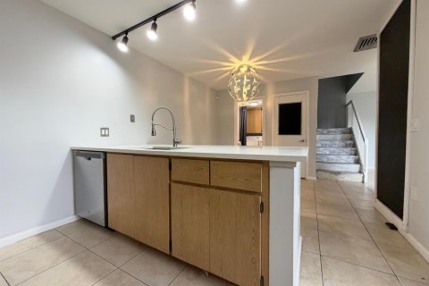 Touwnhouse à louer à West Palm Beach, Floride: 2 chambres, 114.83 m2 № 2434372 - photo 17