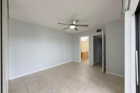 Touwnhouse à louer à West Palm Beach, Floride: 2 chambres, 114.83 m2 № 2434372 - photo 11