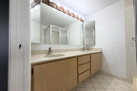 Touwnhouse à louer à West Palm Beach, Floride: 2 chambres, 114.83 m2 № 2434372 - photo 4