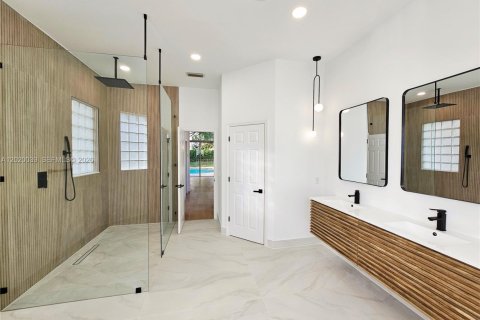Casa en venta en Miramar, Florida, 5 dormitorios, 260.5 m2 № 2173656 - foto 8