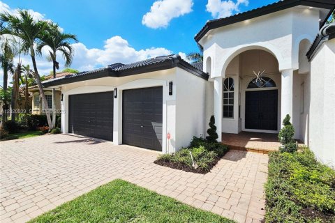 Casa en venta en Miramar, Florida, 5 dormitorios, 260.5 m2 № 2173656 - foto 2