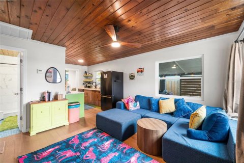 Casa en venta en Ocklawaha, Florida, 2 dormitorios, 74.88 m2 № 2383826 - foto 5