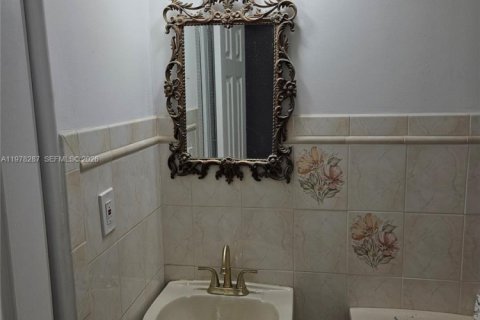 Снять в аренду виллу или дом в Майами, Флорида 3 спальни, 180.79м2, № 2050787 - фото 10