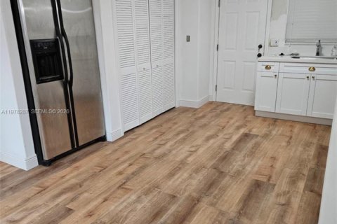 Снять в аренду виллу или дом в Майами, Флорида 3 спальни, 180.79м2, № 2050787 - фото 11