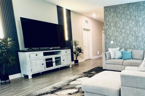 House in Kissimmee, Florida 3 bedrooms, 145.86 sq.m. № 2102432 - photo 3