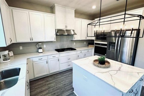 House in Kissimmee, Florida 3 bedrooms, 145.86 sq.m. № 2102432 - photo 2