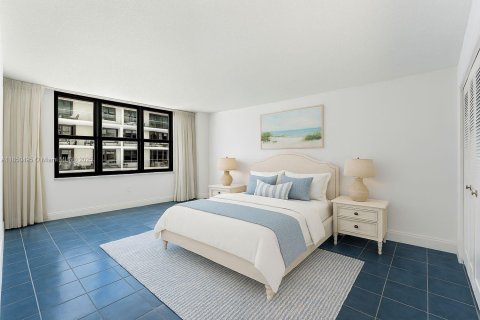 Condo in Bal Harbour, Florida, 2 bedrooms  № 1872215 - photo 17