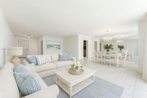 Condo in Bal Harbour, Florida, 2 bedrooms  № 1872215 - photo 1