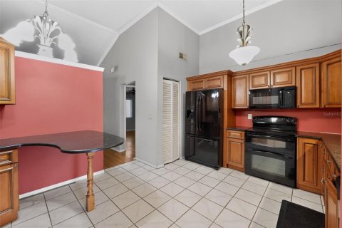Duplex à vendre à Tampa, Floride: 2 chambres, 115.2 m2 № 2216555 - photo 13