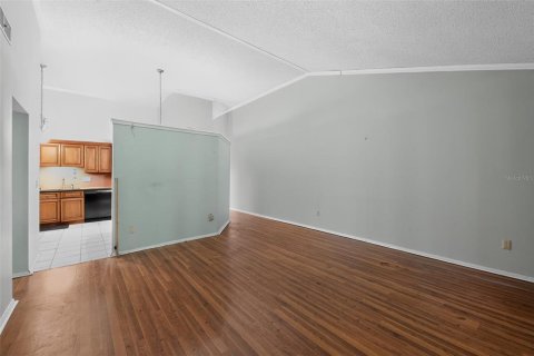 Duplex à vendre à Tampa, Floride: 2 chambres, 115.2 m2 № 2216555 - photo 8