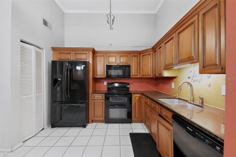 Duplex à vendre à Tampa, Floride: 2 chambres, 115.2 m2 № 2216555 - photo 10