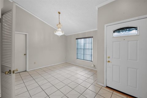 Duplex à vendre à Tampa, Floride: 2 chambres, 115.2 m2 № 2216555 - photo 3