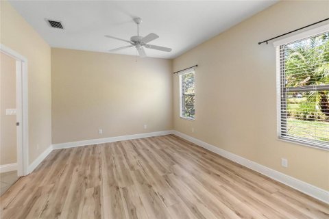 House in Bradenton, Florida 3 bedrooms, 156.26 sq.m. № 2156371 - photo 16