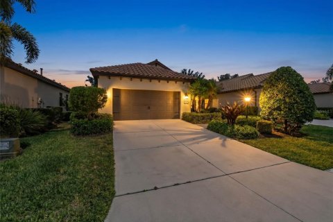 House in Bradenton, Florida 3 bedrooms, 156.26 sq.m. № 2156371