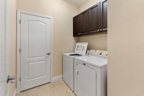 House in Bradenton, Florida 3 bedrooms, 156.26 sq.m. № 2156371 - photo 27
