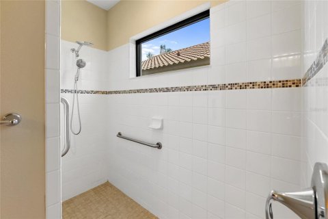 House in Bradenton, Florida 3 bedrooms, 156.26 sq.m. № 2156371 - photo 19