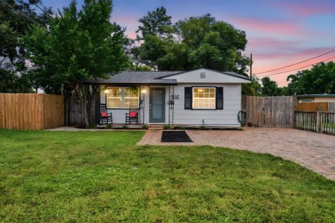 Casa en venta en Saint Petersburg, Florida, 2 dormitorios, 85.66 m2 № 1902074 - foto 1