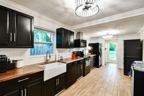 House in Saint Petersburg, Florida 2 bedrooms, 85.66 sq.m. № 1902074 - photo 9