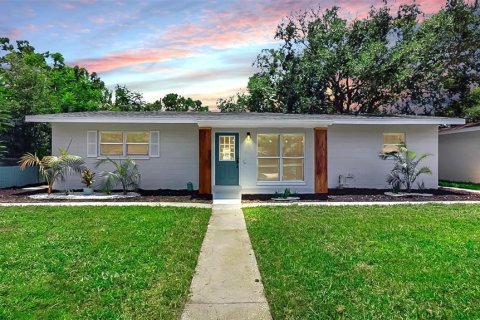 Casa en venta en Saint Petersburg, Florida, 3 dormitorios, 111.48 m2 № 1878167 - foto 1