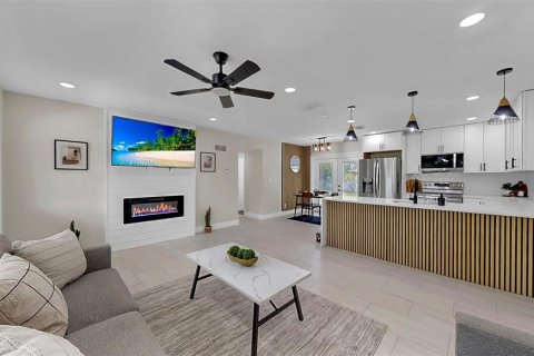 Casa en venta en Saint Petersburg, Florida, 3 dormitorios, 111.48 m2 № 1878167 - foto 7