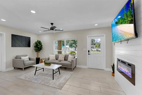 Casa en venta en Saint Petersburg, Florida, 3 dormitorios, 111.48 m2 № 1878167 - foto 5