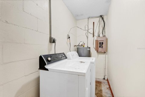 Villa ou maison à vendre à Leesburg, Floride: 2 chambres, 111.48 m2 № 1905004 - photo 23