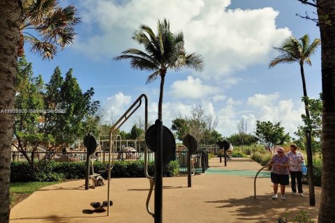 Condo in Miami Beach, Florida, 2 bedrooms № 1985864 - photo 20