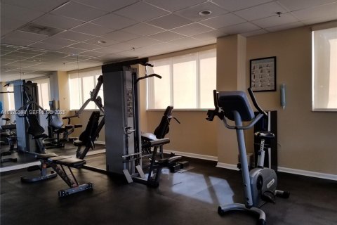 Condo in Miami Beach, Florida, 2 bedrooms № 1985864 - photo 4