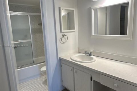 Condo in Aventura, Florida, 1 bedroom  № 1764272 - photo 5