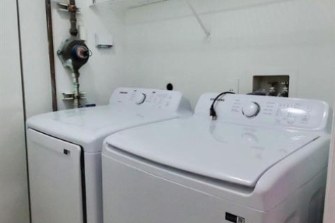 Copropriété à louer à Coral Springs, Floride: 3 chambres, 108.32 m2 № 2085605 - photo 19