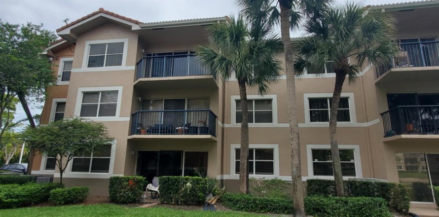 Condo à Coral Springs, Floride, 3 chambres  № 2085605