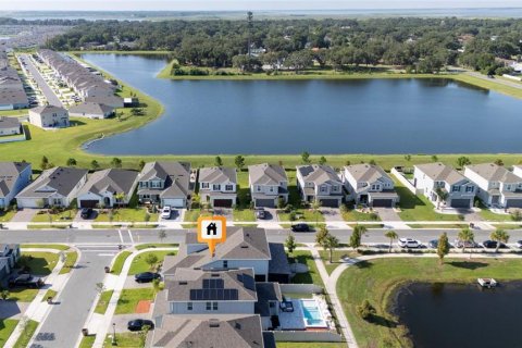 Casa en venta en Kissimmee, Florida, 4 dormitorios, 221.48 m2 № 2329516 - foto 9