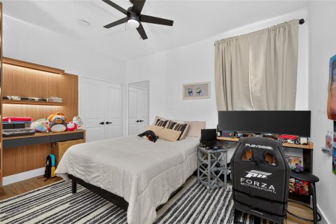 Casa en venta en Kissimmee, Florida, 4 dormitorios, 221.48 m2 № 2329516 - foto 15