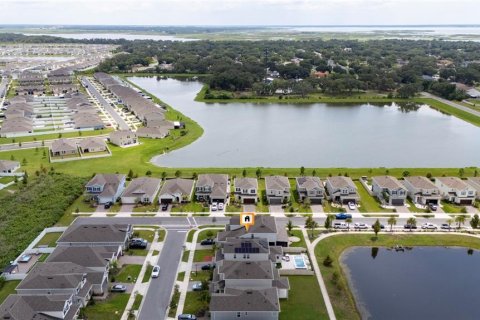 Casa en venta en Kissimmee, Florida, 4 dormitorios, 221.48 m2 № 2329516 - foto 7
