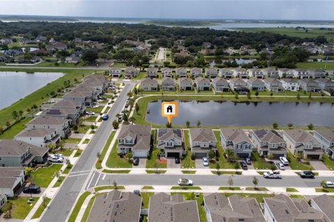Casa en venta en Kissimmee, Florida, 4 dormitorios, 221.48 m2 № 2329516 - foto 6