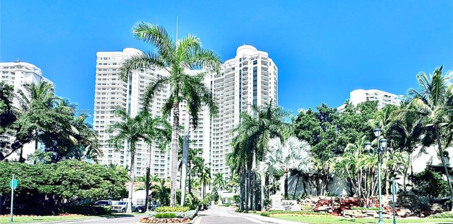 Condo in Aventura, Florida, 3 bedrooms  № 1887761