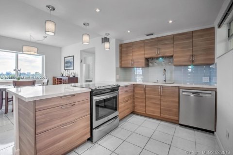 Commercial property in Miami Beach, Florida 1 bedroom, 78.13 sq.m. № 2015983 - photo 4