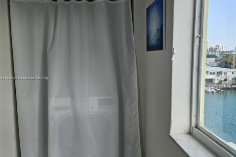 Commercial property in Miami Beach, Florida 1 bedroom, 78.13 sq.m. № 2015983 - photo 19