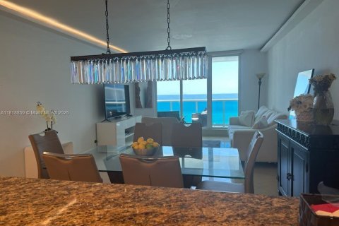 Condominio en venta en Miami Beach, Florida, 1 dormitorio, 78.97 m2 № 1776193 - foto 4