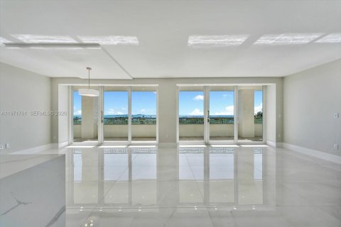 Condominio en venta en Miami, Florida, 2 dormitorios, 196.02 m2 № 2032897 - foto 3