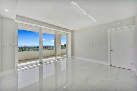 Condominio en venta en Miami, Florida, 2 dormitorios, 196.02 m2 № 2032897 - foto 18