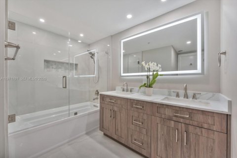 Condominio en venta en Miami, Florida, 2 dormitorios, 196.02 m2 № 2032897 - foto 28