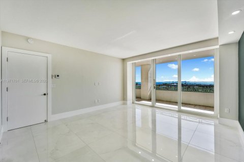 Condominio en venta en Miami, Florida, 2 dormitorios, 196.02 m2 № 2032897 - foto 25