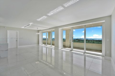 Condominio en venta en Miami, Florida, 2 dormitorios, 196.02 m2 № 2032897 - foto 4