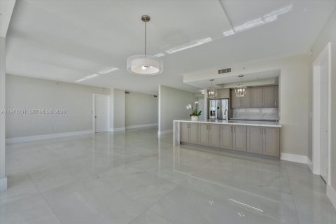 Condominio en venta en Miami, Florida, 2 dormitorios, 196.02 m2 № 2032897 - foto 10