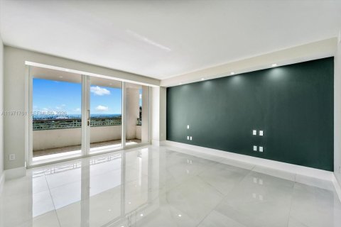 Condominio en venta en Miami, Florida, 2 dormitorios, 196.02 m2 № 2032897 - foto 24
