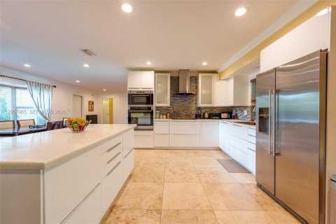 Villa ou maison à louer à Plantation, Floride: 3 chambres, 170.1 m2 № 2157052 - photo 8