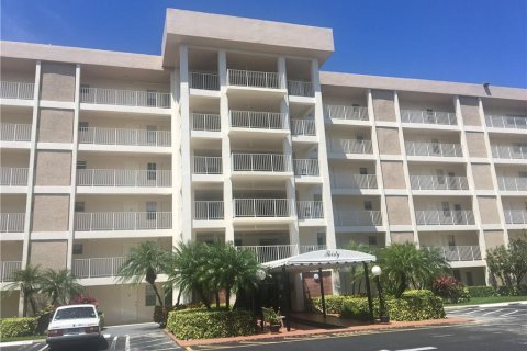 Condominio en alquiler en Pompano Beach, Florida, 2 dormitorios, 102.19 m2 № 2173119 - foto 1