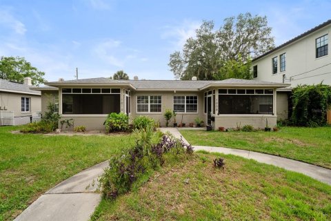 Propiedad comercial en Orlando, Florida 8 dormitorios, 293.29 m2 № 2156252